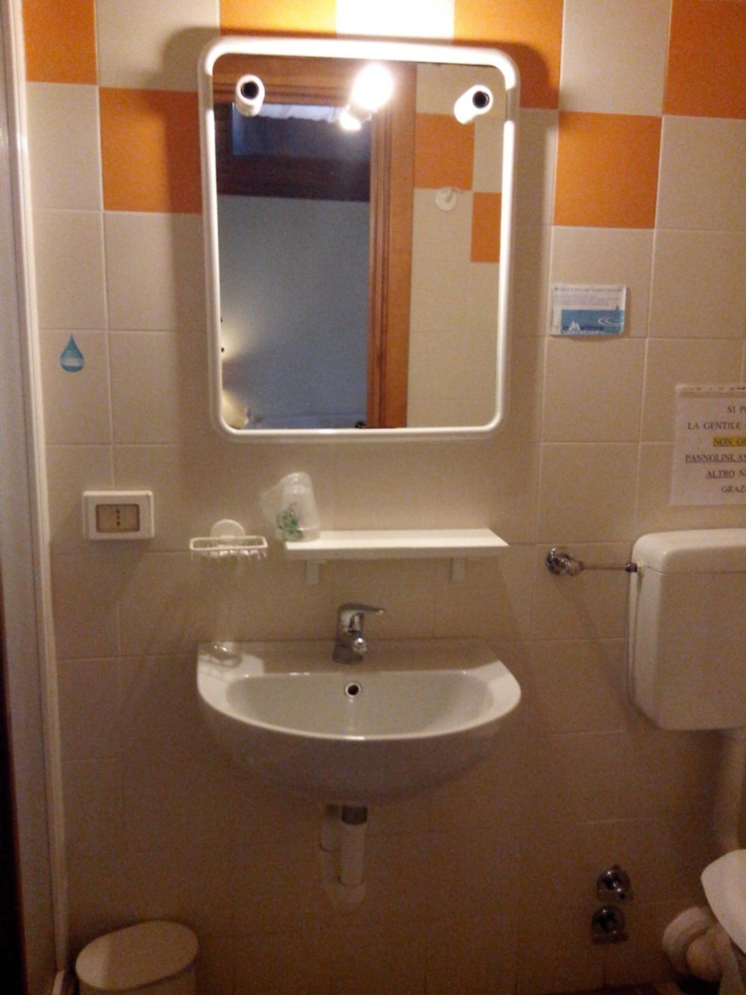 Locanda Del Sorriso Entracque Ruang foto