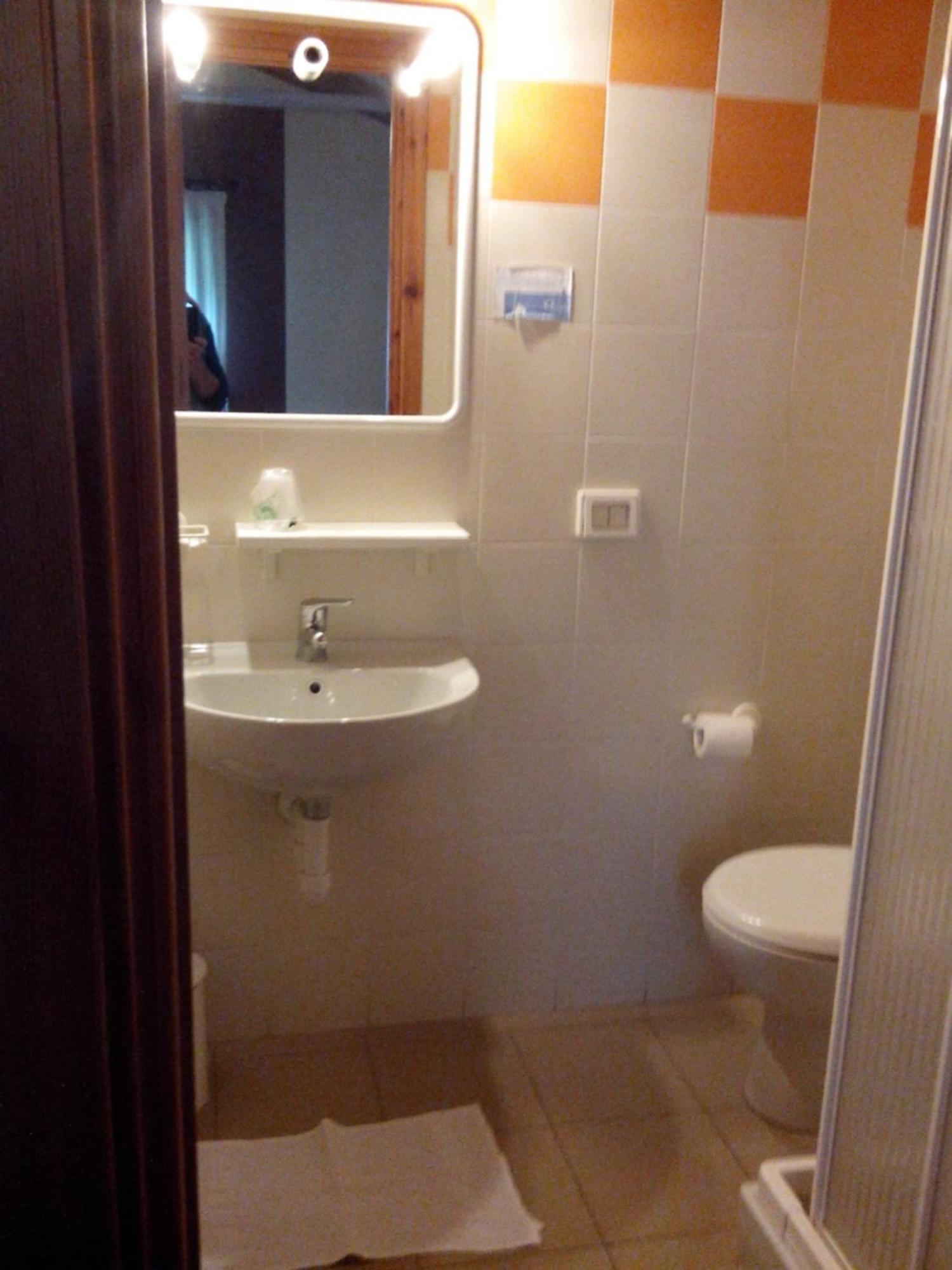 Locanda Del Sorriso Entracque Ruang foto